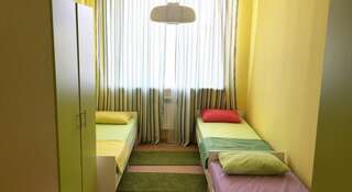 Гостиница Hostel Semeyniy Астрахань Кровать в общем четырехместном номере для мужчин-4