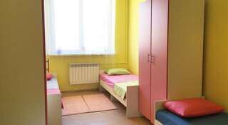 Гостиница Hostel Semeyniy Астрахань Кровать в общем четырехместном номере для женщин-2
